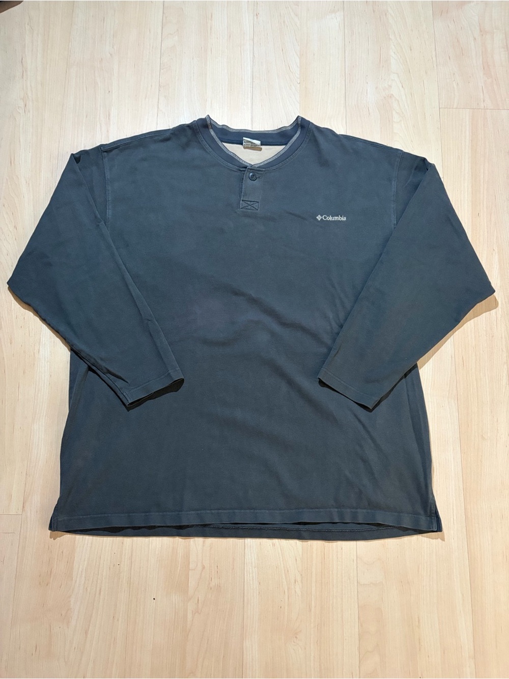 Vintage Columbia Sportswear Faded grey Henley Long Sleeve Shirt 3XL
